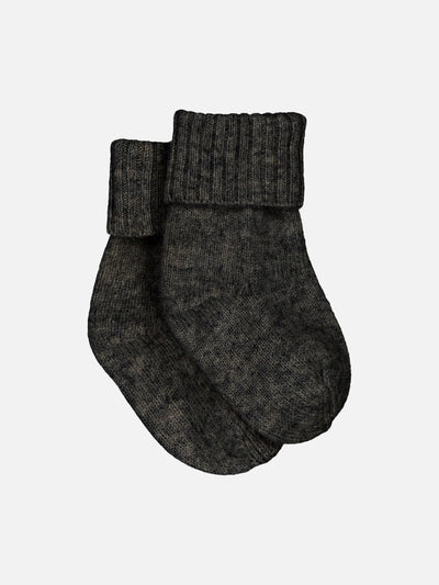 Chaussettes bébé en anthracite tricotées en cachemire régénéré